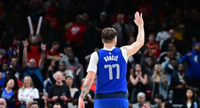 世界杯直播-东契奇73分一战刷爆13大纪录：致敬张伯伦追赶科比