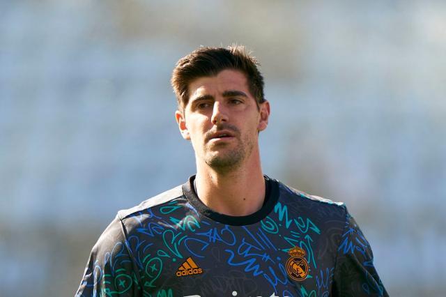 体育赛事视频直播-两次神仙扑救展现火热状态 库尔图瓦昂首回访蓝桥