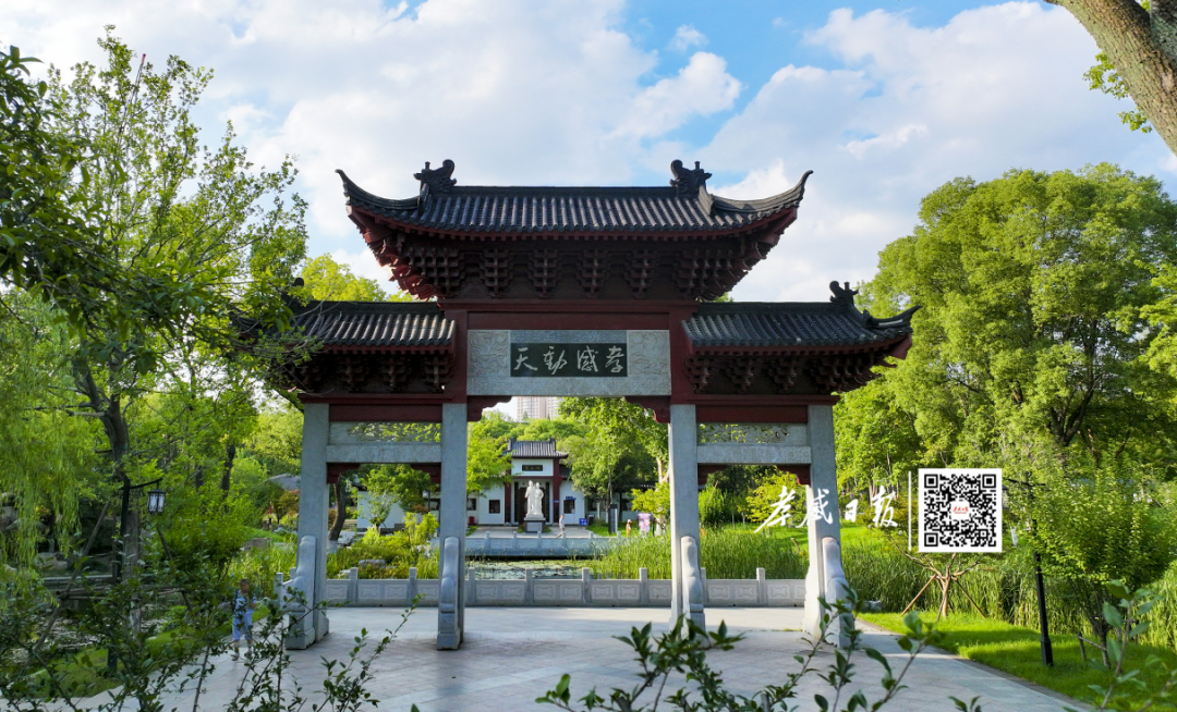 足球直播-@潜潜,我们想吃小龙虾~